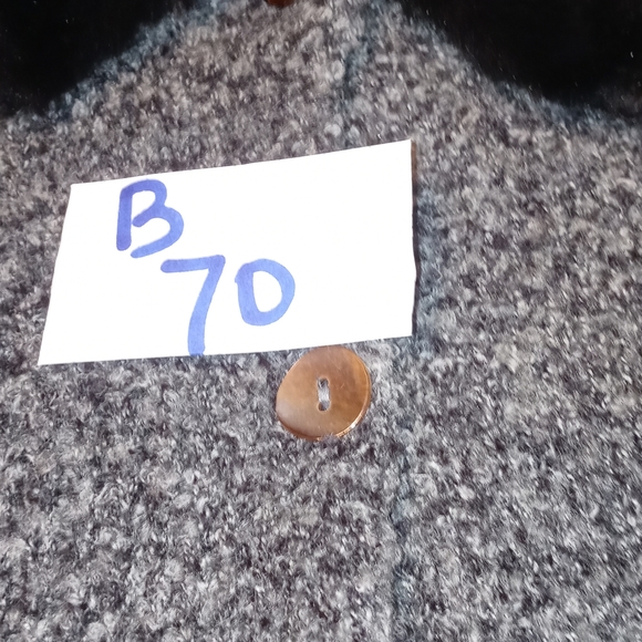 Jennifer Moore Button Down Sweater Size Large very warm - Picture 3 of 10